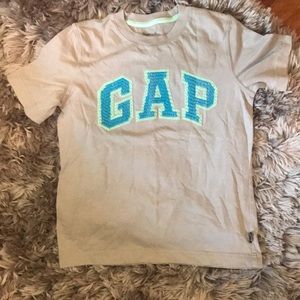 Gap Embroidered girls T-Shirt small